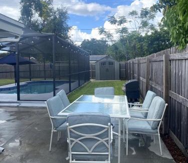 Pinellas Park House | Cute House With Pool For Up To 7 Guests