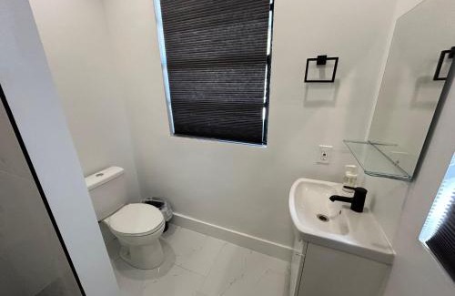 West Little Havana House | Cute Private Room, near the Airport - Free parking - 02