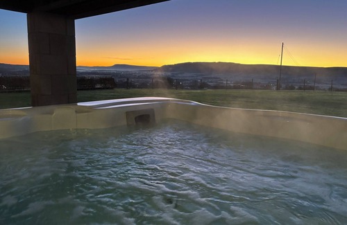 Preston Cottage | CUTHBERT HILL FARM, pet friendly, luxury holiday cottage in Chipping