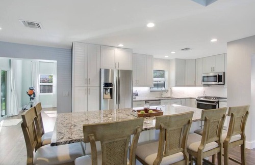 Florida North Atlantic Coast House | Cutting-edge & Cozy 4 Bed 2 Bath North Palm Beach!