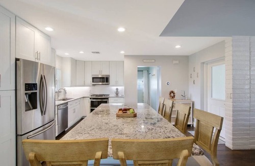 Florida North Atlantic Coast House | Cutting-edge & Cozy 4 Bed 2 Bath North Palm Beach!