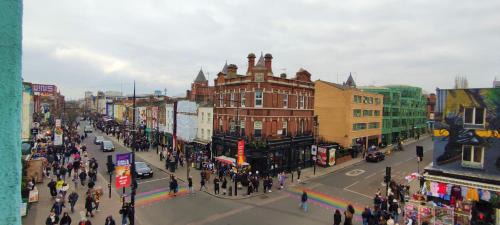 Camden Town with Primrose Hill Apartment | Cyber-Art studio in Camden