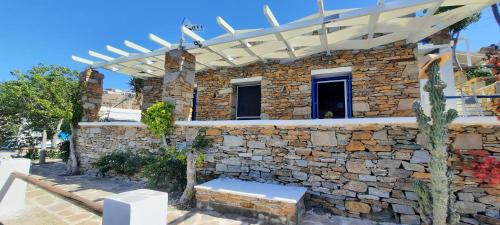 Kithnos House | Cycladic House KRIOS with a Pool and 2min from the beach