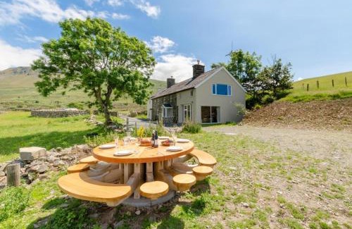 Arthog House | Cyfannedd Uchaf