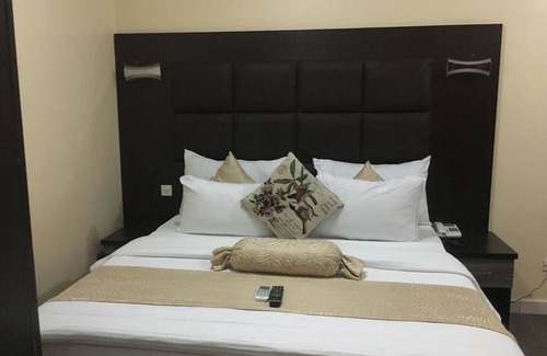 Ajah Hotel | Cynergy Suites Royale
