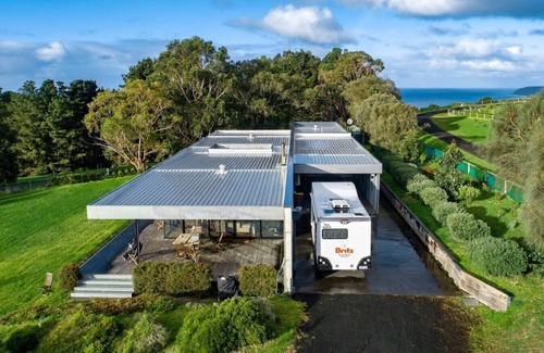 Apollo Bay House | Cypress Hill - By the Ocean