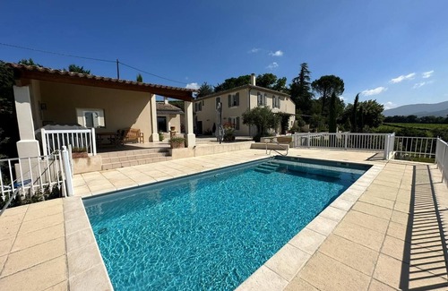 Vinsobres House | Dépendance D'une Maison de Campagne en Drôme Provençale Face au Mont Ventoux