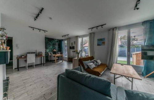 Andernos-les-Bains Apartment | Détente Piscine au Bassin d'Arcachon