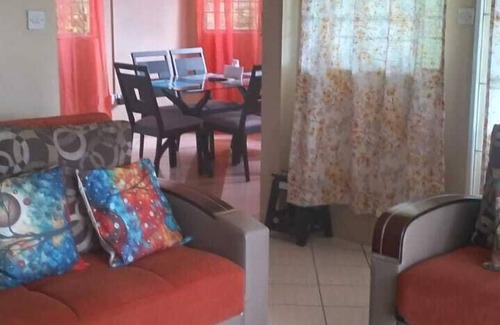 Bois d'Orange Apartment | D'Orange Tropical Oasis