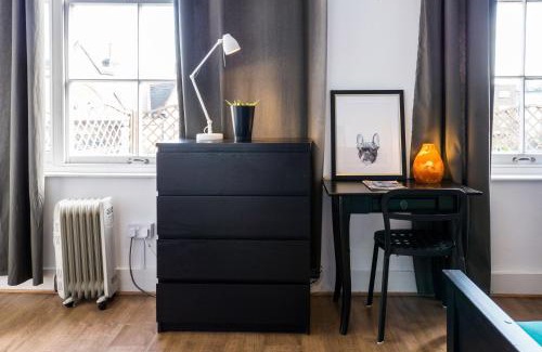Weavers Apartment | D8 House