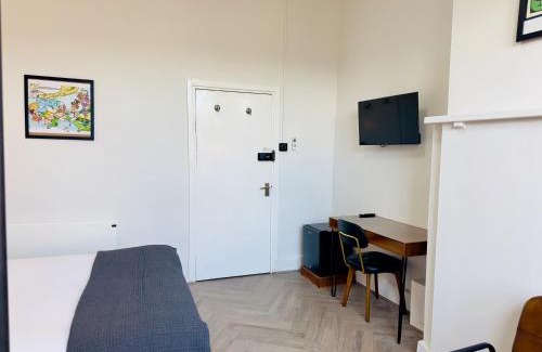 Weavers Apartment | D8 House