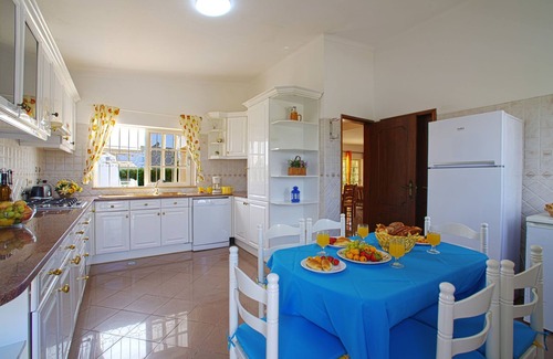 Cerca Velha House | Da Bela Vista by Interhome