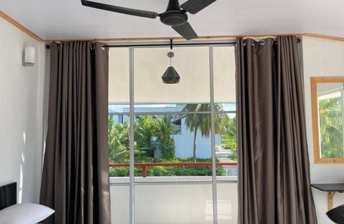 Thoddoo Hotel | Dacha Thoddoo White Sand