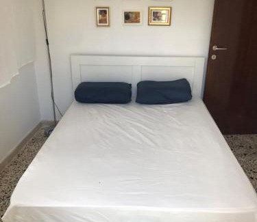 Nea Iraklia House | Daddy’s sea view house