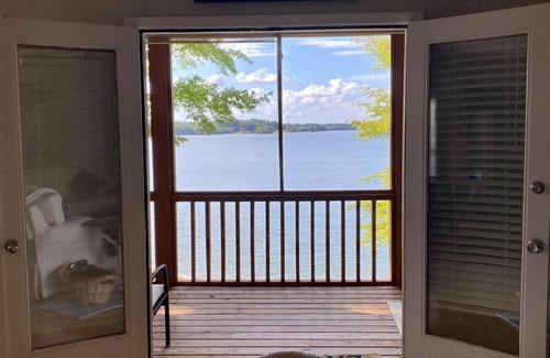 Dadeville House | Dadeville LAKEFRONT Family Retreat w/219ft of shoreline & private boat launch!