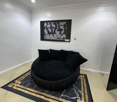 Lekki Phase 1 Apartment | Daffodil Ensuite Rooms Lekki Phase 1