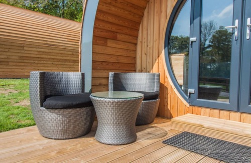Pickering Cabin | Daisy Family Glamping Pod | sleeps 4 - Gold Award winning