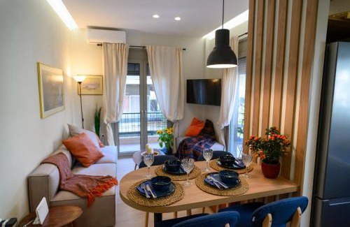 Petralona Apartment | Daisy's Deluxe Athenian 2bedroom by MPS