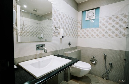 Dwarka Hotel | Daksh The Madhuvan Suites Dwarka