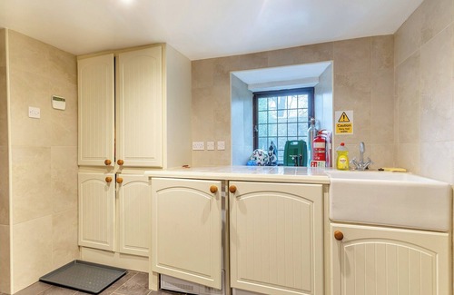 Monyash Cottage | Dale house Farm - UK46033