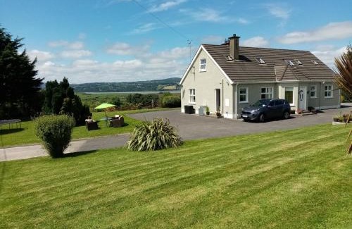Manorcunningham Bed & Breakfast | Daleview House