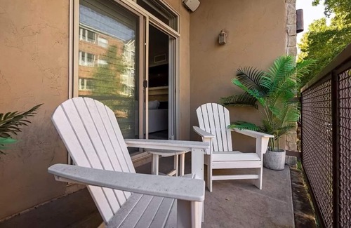 Uptown House | Dallas Townhouse with rooftop