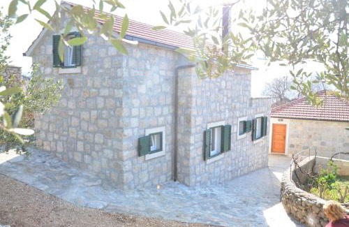 Vinisce House | Dalmatian stone Villa Burica