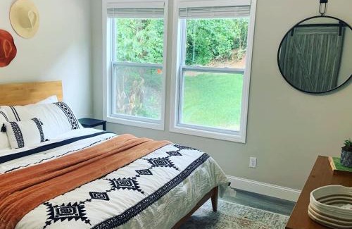 Black Mountain House | Dancing Bear Getaway Black Mountain