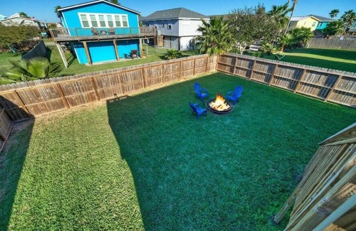 Leeward Sands House | Dapper Dolphin-Yard, Sunset View, Near City Pool