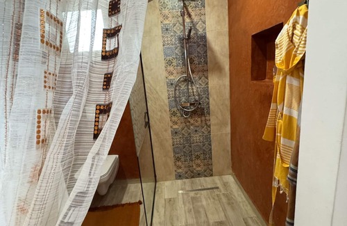 Playa Sidi Mehrez Bed & Breakfast | Dar El Kahina Djerba guest house -Suite Sahara- located 300m from the beach