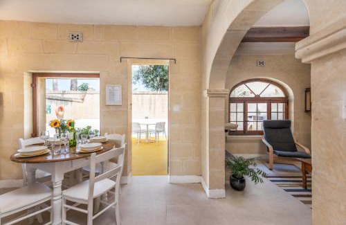 Gharb House | Dar ta' Mansi Farmhouse with Private Pool
