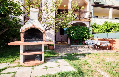 Monterol Apartment | Dara2 APARTMENT