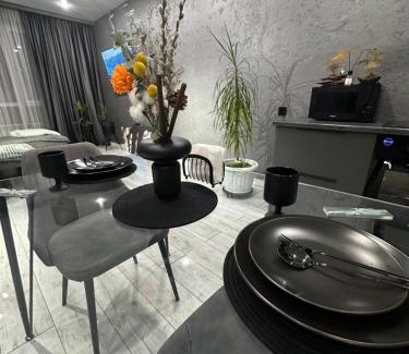 Kaztsik Apartment | Dark Loft
