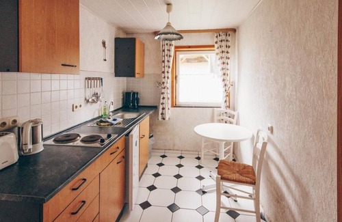 Ilmenau Apartment | Das Blaue Wunder - Bungalow 20 standard rate - Naturcamp Meyersgrund -
