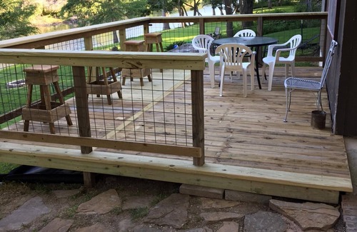 New Braunfels Cabin | Das Fluss Hutte (The River Cabin) - Beautiful Guadalupe River Frontage