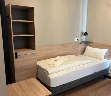 Poll Hotel | Das Schlafwerk Köln-Messe - NEUERÖFFNUNG!