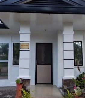 Talomo District House | Davao Transient Villa with 24hrs security guard BBQ Grill , Free Parking and Wifi