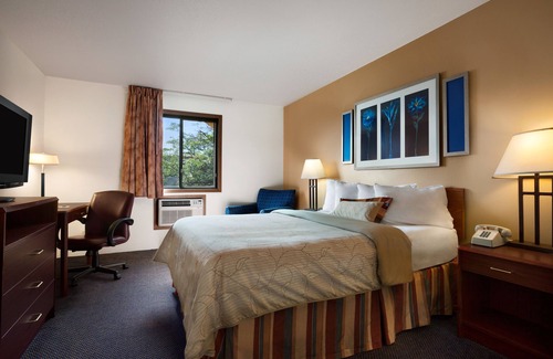 Austin Hotel | Days Inn by Wyndham Austin