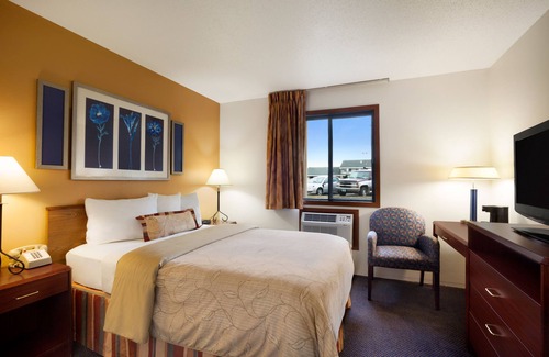 Austin Hotel | Days Inn by Wyndham Austin