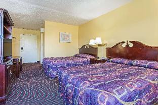 Lakeview Hotel | Days Inn by Wyndham Manassas Battlefield