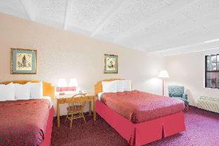 Griffin Heights Hotel | Days Inn by Wyndham Tallahassee University Center