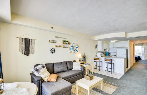 Ortona Park Apartment | Daytona Beach Vacation Rental with Beach Access