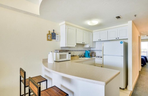 Ortona Park Apartment | Daytona Beach Vacation Rental with Beach Access