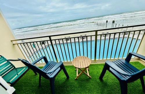 Daytona Beach Apartment | Daytona inn Beach Resort Oceanfront Coastal Bliss