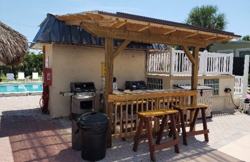 Bostwick Park Condo | Daytona Resort & Club 2BR Suite Saturday Check-Ins