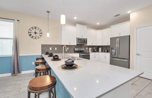 Davenport Villa | Dazzling 8BR Villa w Pool/Spa Near Disney