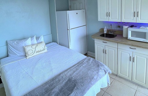 Bostwick Park Condo | Dazzling Daytona Beach Ocean Front View & Balcony-8