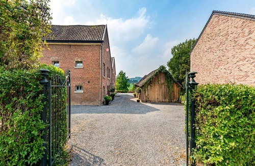 Voeren House | De Appelgaard: Voeren Estate