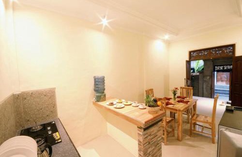 Kutuh Kaja Apartment | De Artha Guest House 1st floor