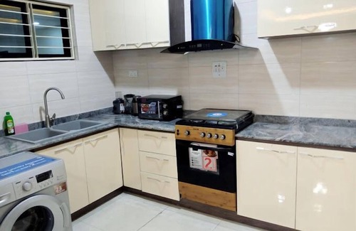 Benin City Apartment | De Palatial Hotel and Apartments